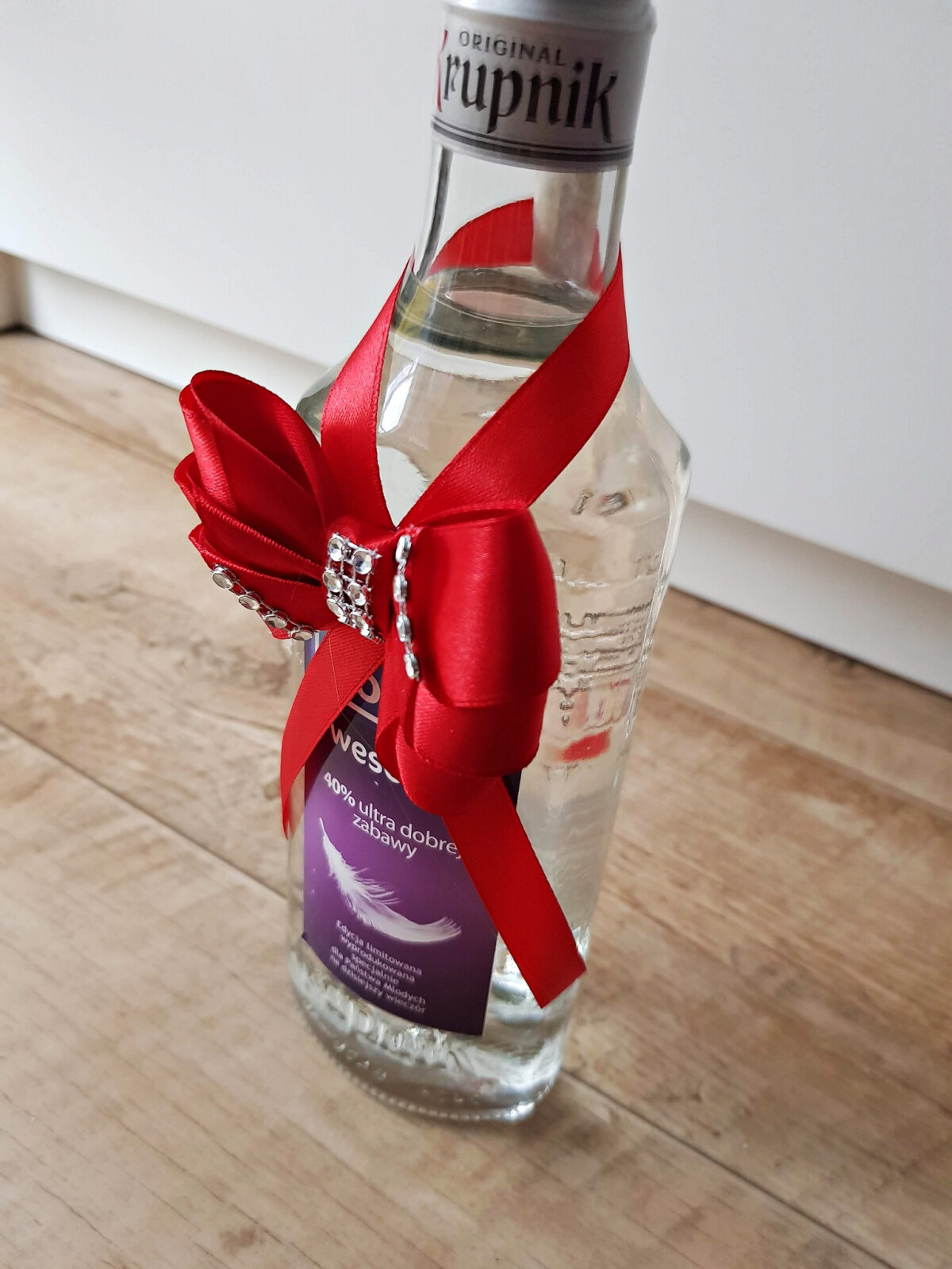 Kokardki na butelki/alkohol weselny (czerwony)