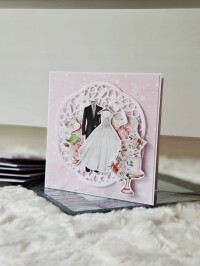 Kartka ślubna - suknia i garnitur, róż, tort