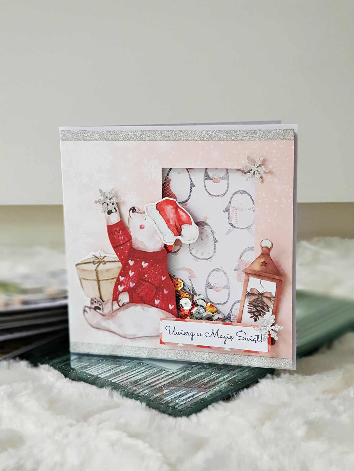 Kartka bożonarodzeniowa miś - shaker card