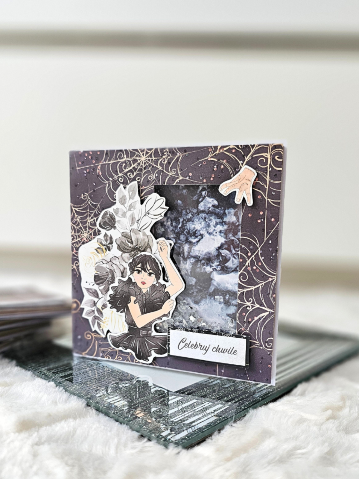 Kartka urodzinowa shaker card Wednesday