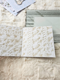 Kartka urodzinowa w wiejskim stylu - kobieta na rowerze