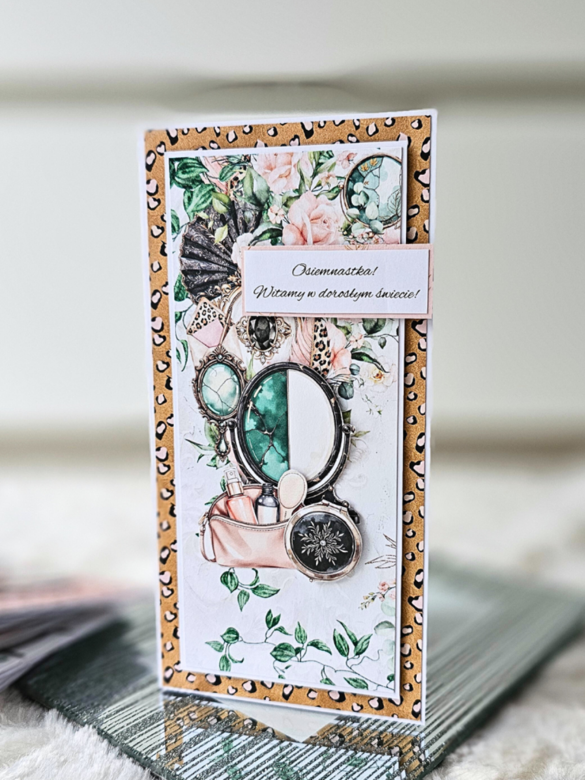 Kartka urodzinowa na osiemnastkę dla dziewczyny - panterka