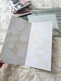 Kartka urodzinowa -pełna elegancji, kobieta sukcesu