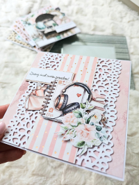 Kartka urodzinowa  dla kobiety - zmieniaj świat swoimi pomysłami