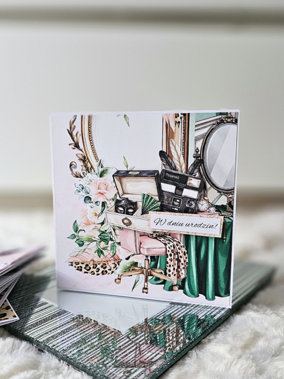 Kartka urodzinowa  dla kobiety - toaletka